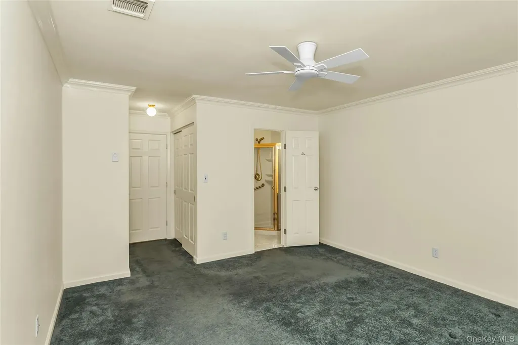 55 Harbor North Amityville NY 11701