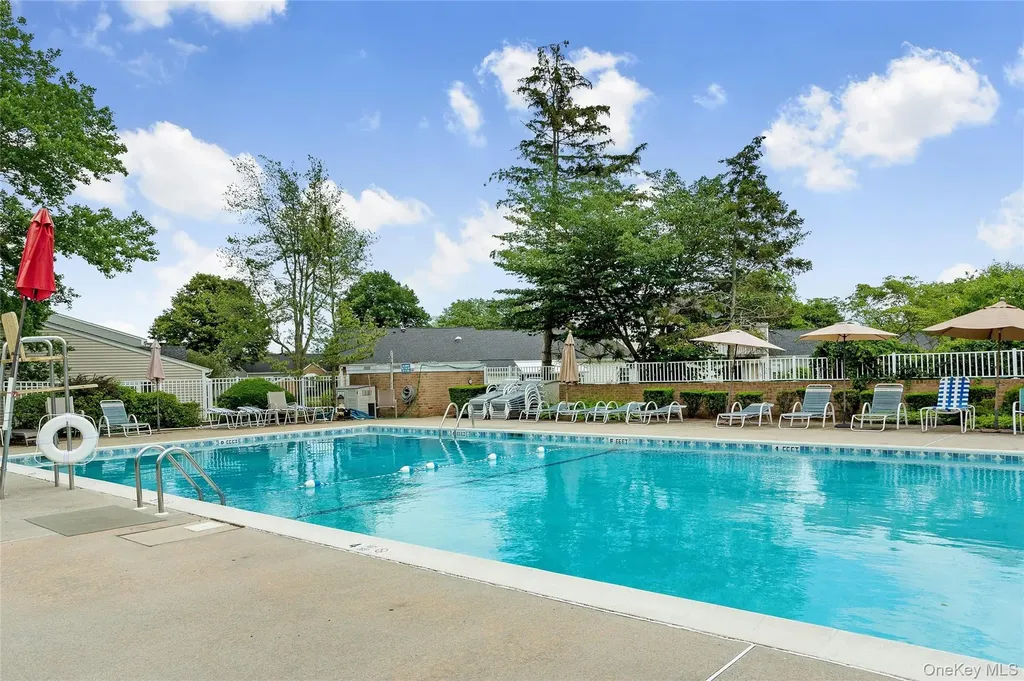 55 Harbor North Amityville NY 11701