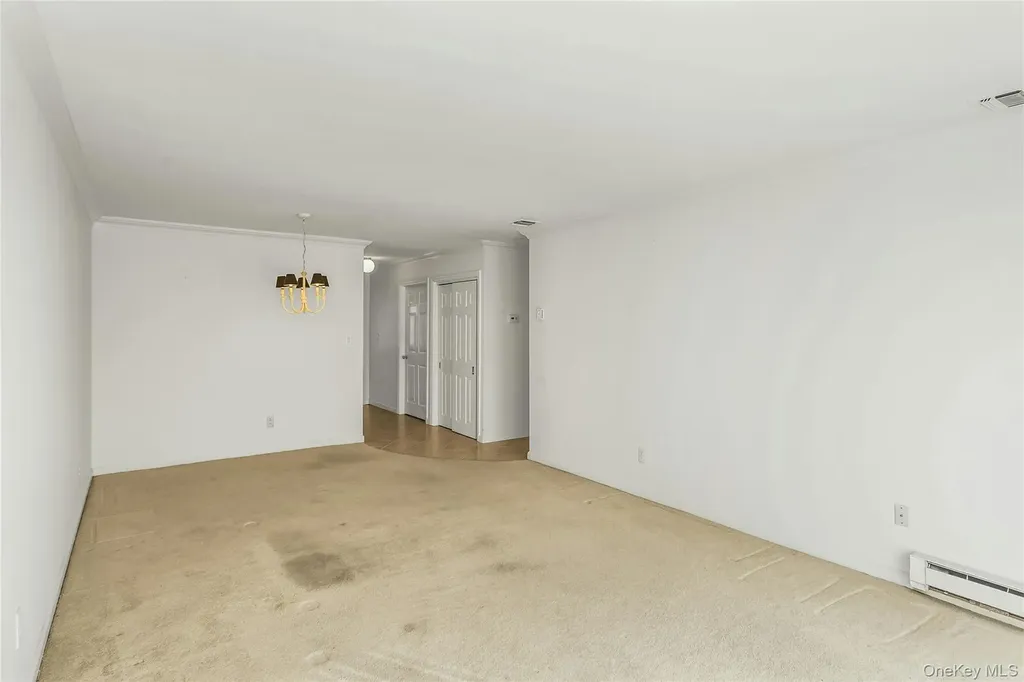 55 Harbor North Amityville NY 11701