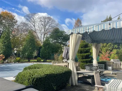 30 Lawrence Lane Bay Shore NY 11706