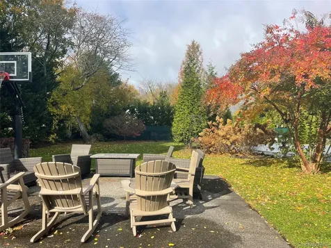 30 Lawrence Lane Bay Shore NY 11706