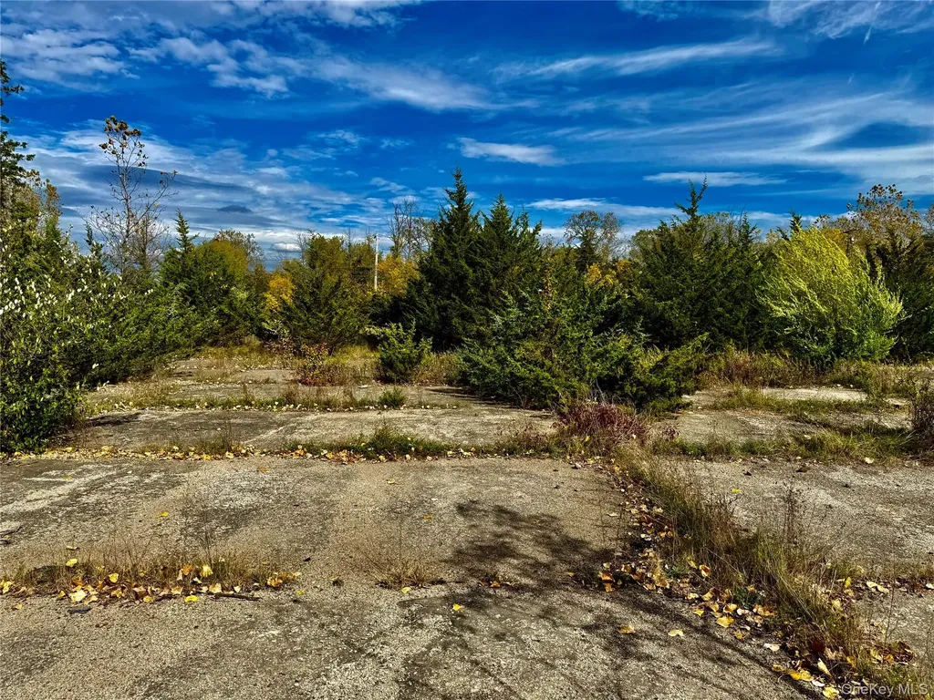 2 Merle Avenue Hudson NY 11944