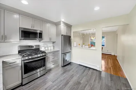 37 Aka 39 Deshon Avenue Bronxville NY 10708