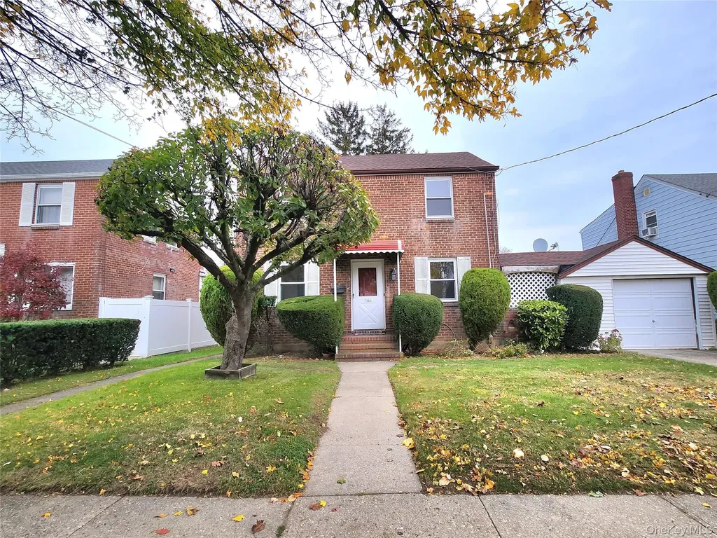 306 Beebe Road Mineola NY 11501