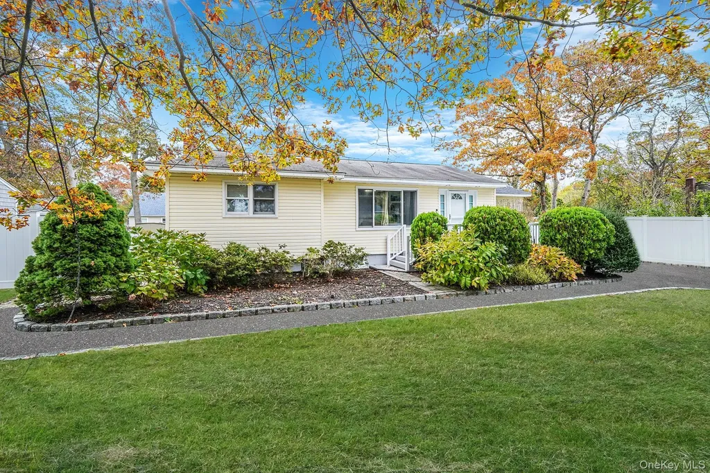 307 Jefferson Drive Mastic Beach NY 11951