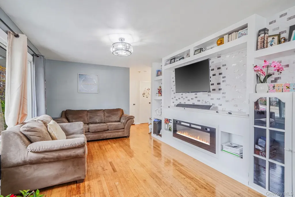 307 Jefferson Drive Mastic Beach NY 11951