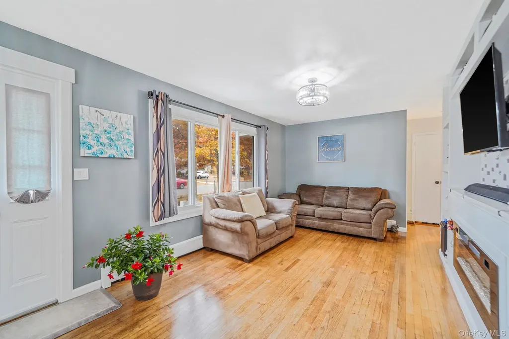 307 Jefferson Drive Mastic Beach NY 11951