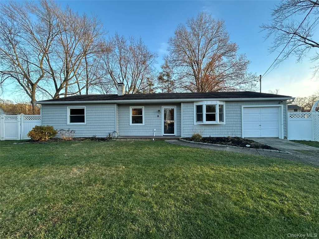 7 Heather Court Centereach NY 11720