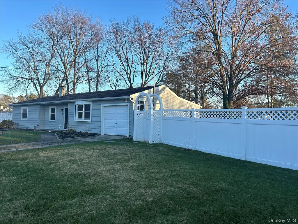 7 Heather Court Centereach NY 11720