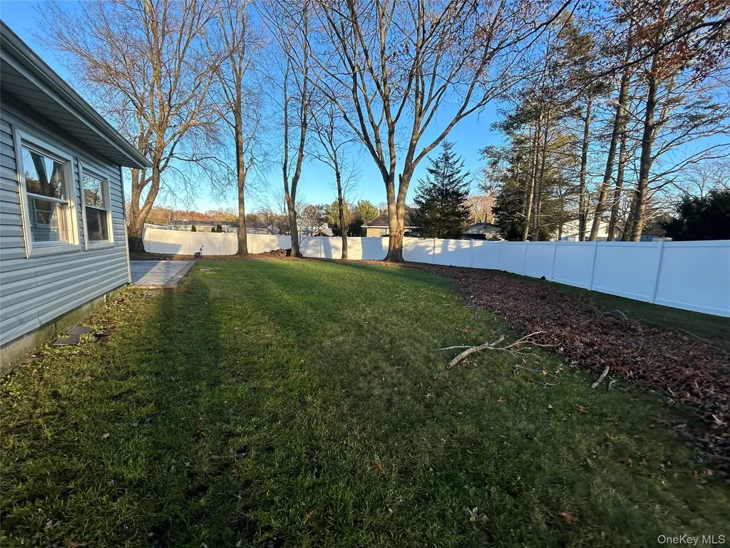 7 Heather Court Centereach NY 11720