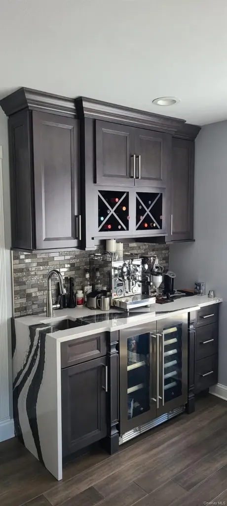 5 Field Lane Miller Place NY 11764