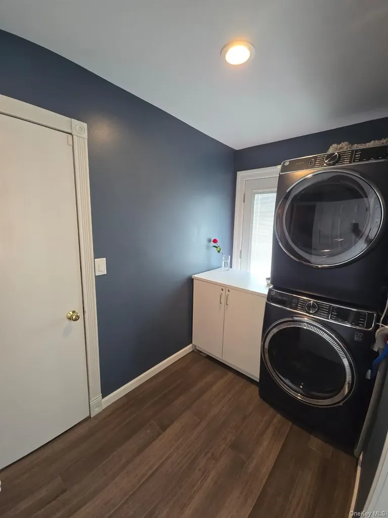 5 Field Lane Miller Place NY 11764
