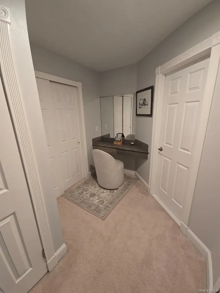 5 Field Lane Miller Place NY 11764