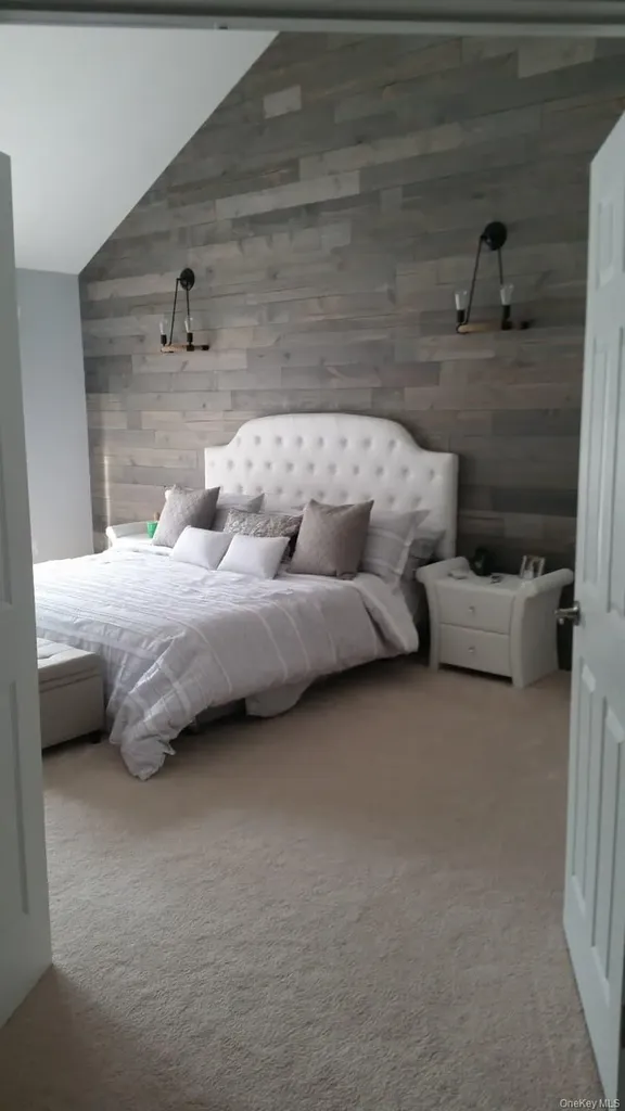 5 Field Lane Miller Place NY 11764