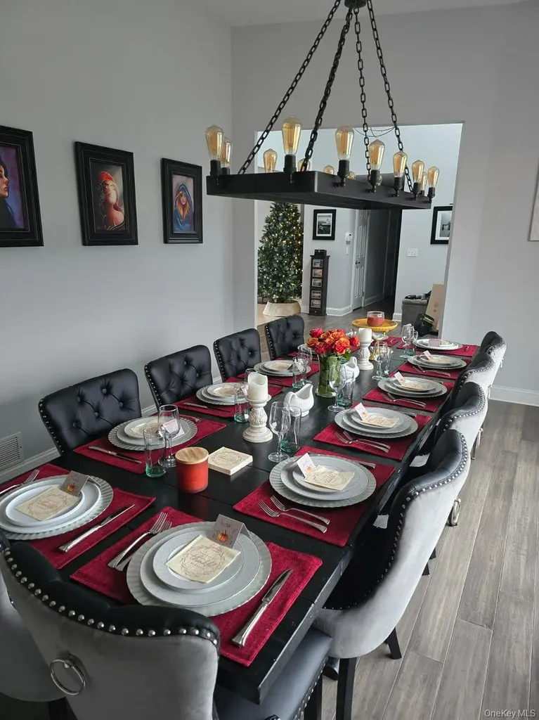 5 Field Lane Miller Place NY 11764