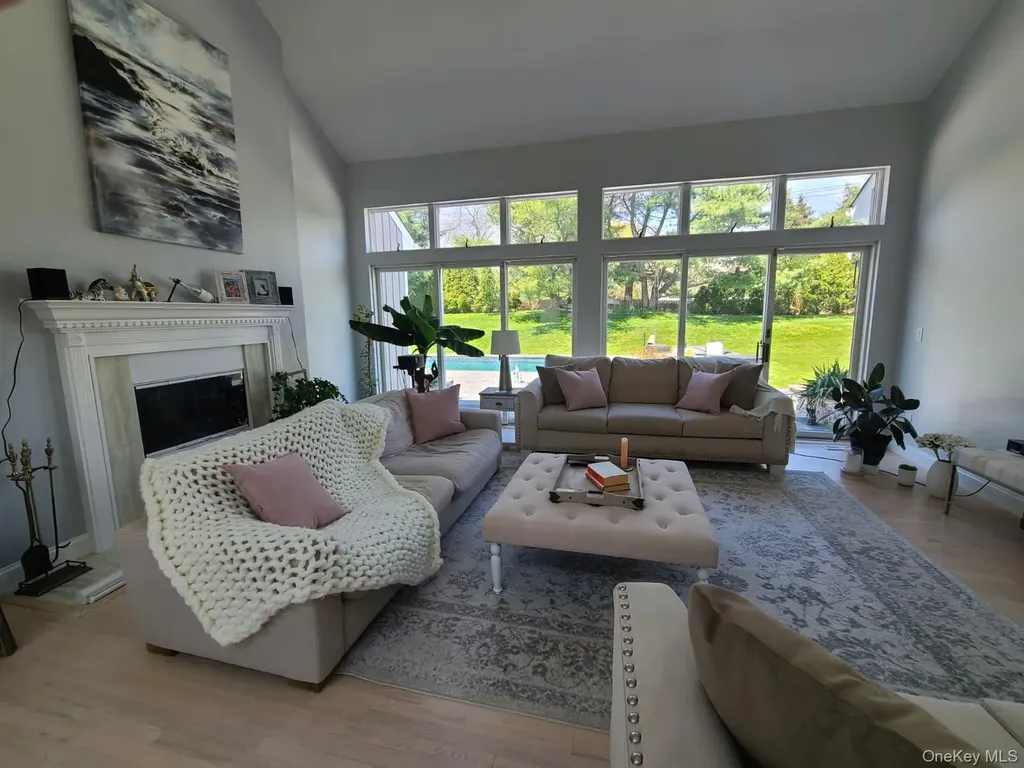 5 Field Lane Miller Place NY 11764
