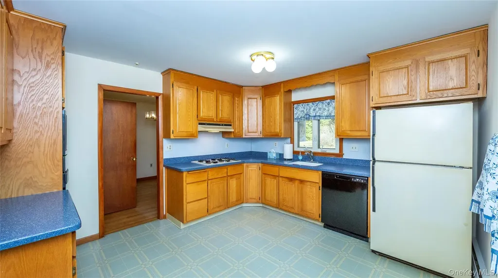 16 Townsend Boulevard Pawling NY 12564