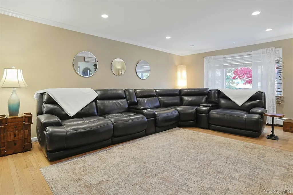 30 Pelham Avenue Nanuet NY 10954