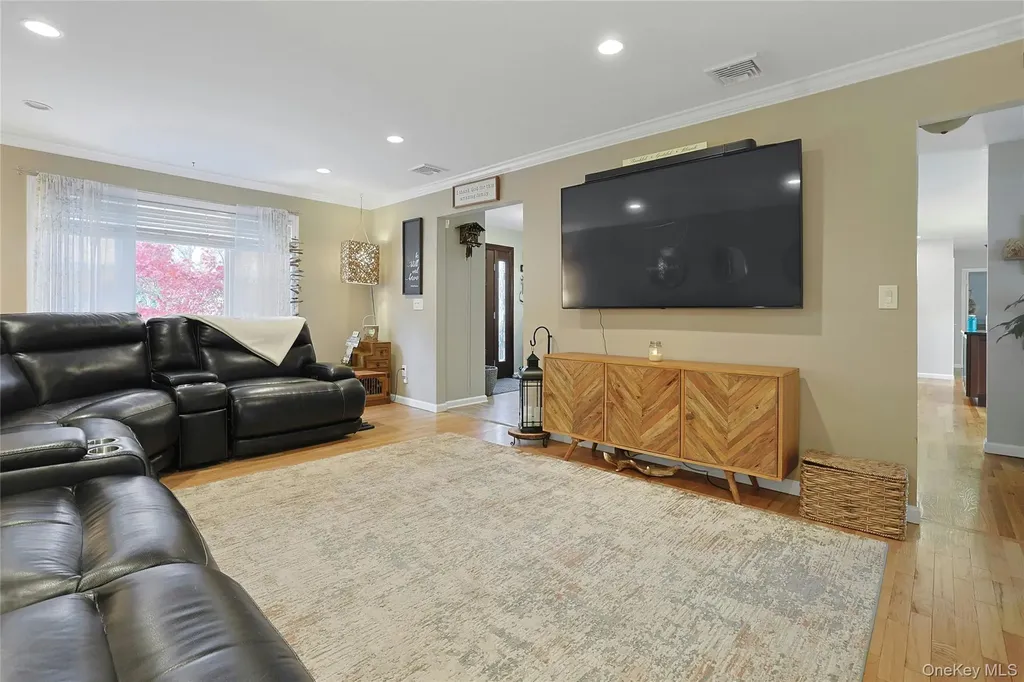 30 Pelham Avenue Nanuet NY 10954