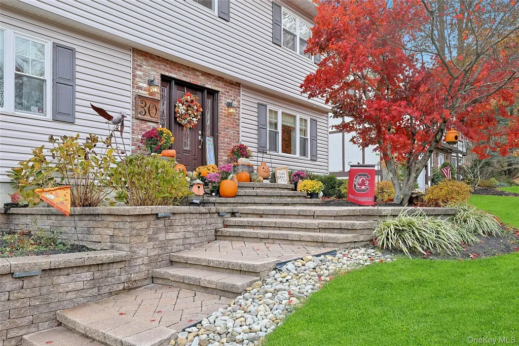 30 Pelham Avenue Nanuet NY 10954