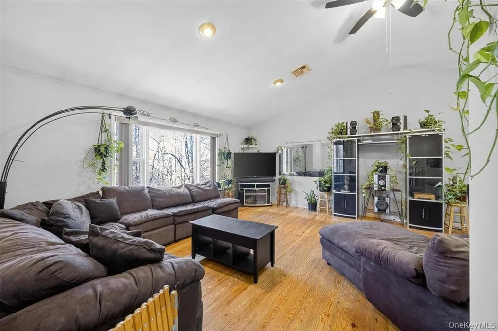 74 Pocatello Road Middletown NY 10940