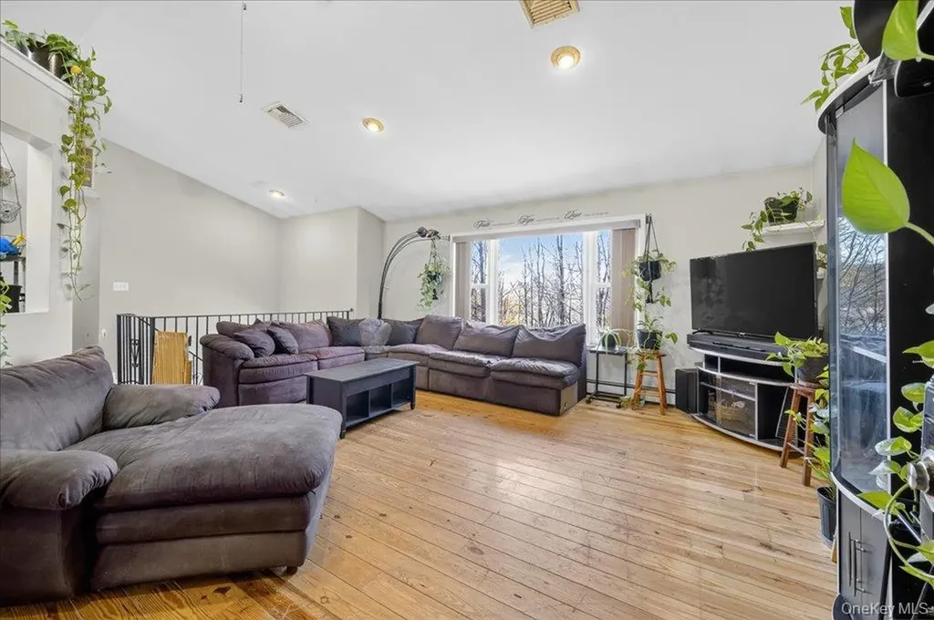 74 Pocatello Road Middletown NY 10940