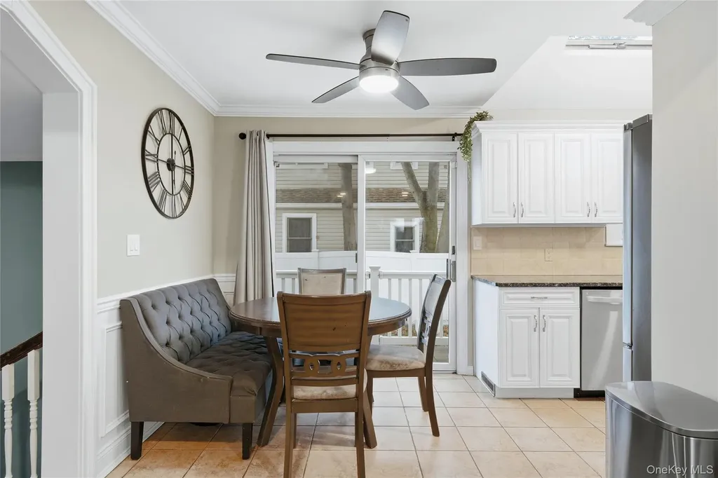 32 Beachwood Drive Babylon NY 11702