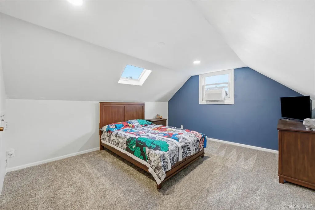 32 Beachwood Drive Babylon NY 11702