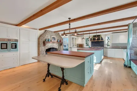 249 Gerritsen Avenue Bayport NY 11705