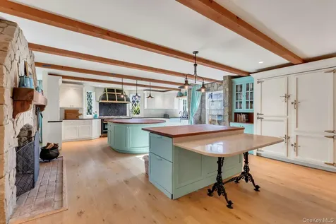 249 Gerritsen Avenue Bayport NY 11705