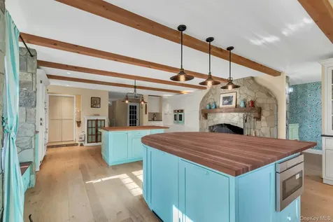 249 Gerritsen Avenue Bayport NY 11705