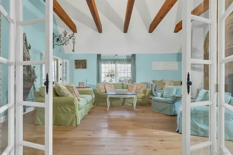 249 Gerritsen Avenue Bayport NY 11705