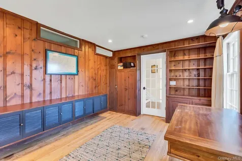 249 Gerritsen Avenue Bayport NY 11705