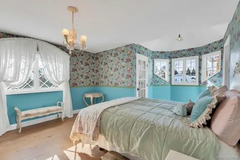 249 Gerritsen Avenue Bayport NY 11705