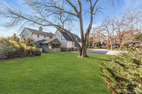 249 Gerritsen Avenue Bayport NY 11705