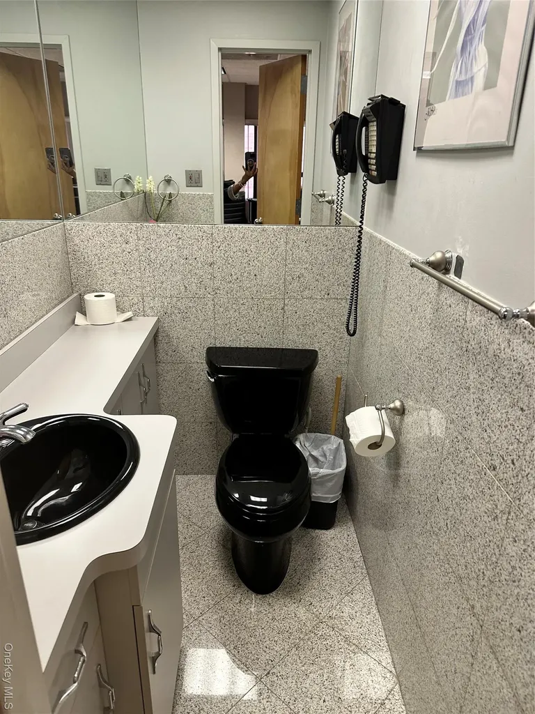 175 N Central Avenue Valley Stream NY 11580