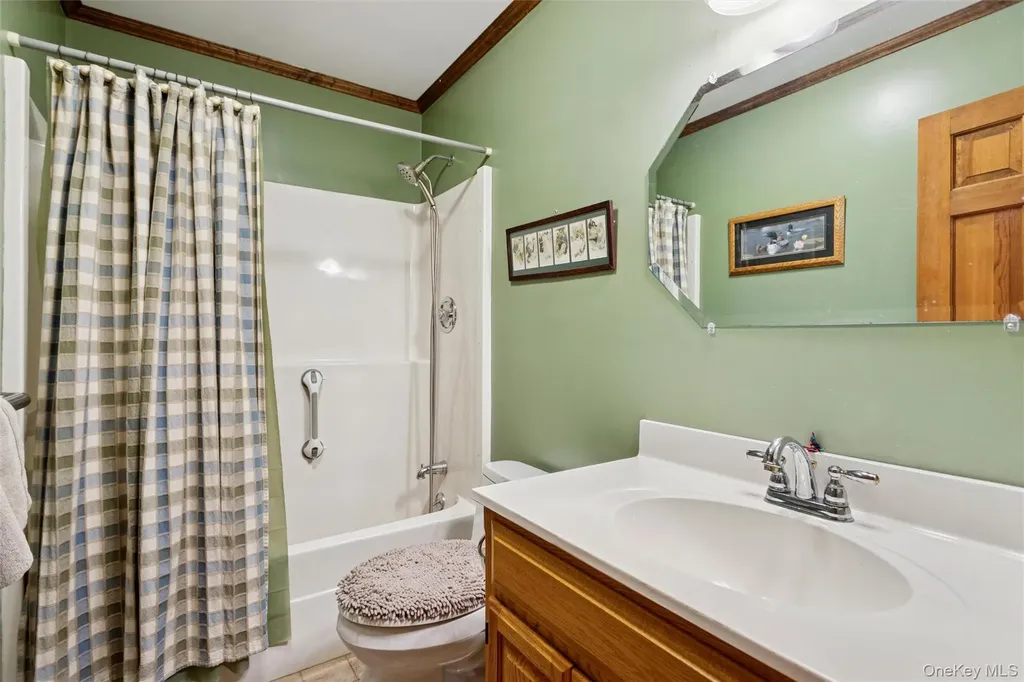 686 Traver Road Pleasant Valley NY 12569
