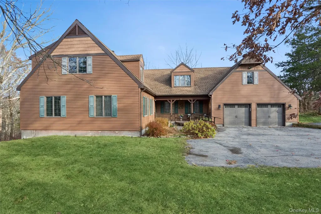 686 Traver Road Pleasant Valley NY 12569