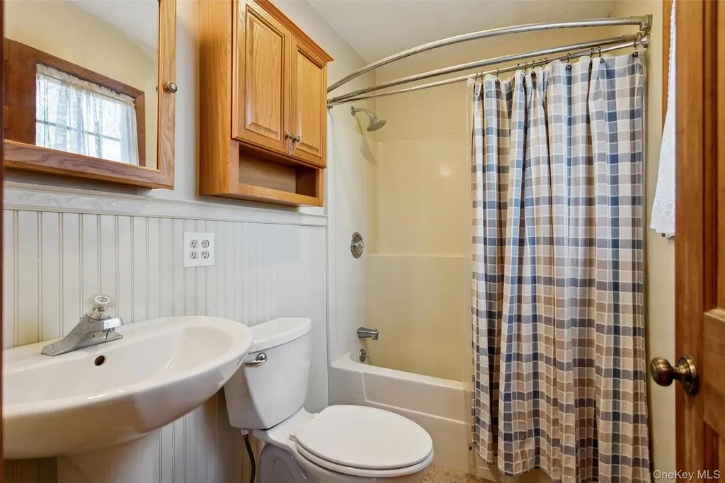 686 Traver Road Pleasant Valley NY 12569