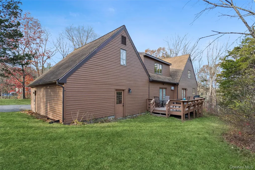 686 Traver Road Pleasant Valley NY 12569