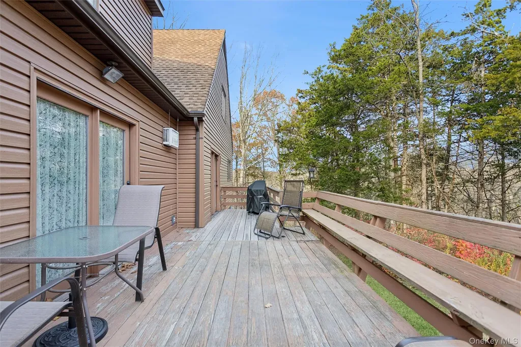 686 Traver Road Pleasant Valley NY 12569