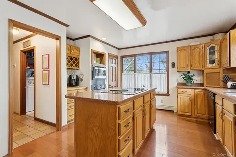 686 Traver Road Pleasant Valley NY 12569