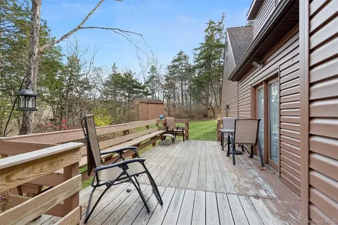 686 Traver Road Pleasant Valley NY 12569