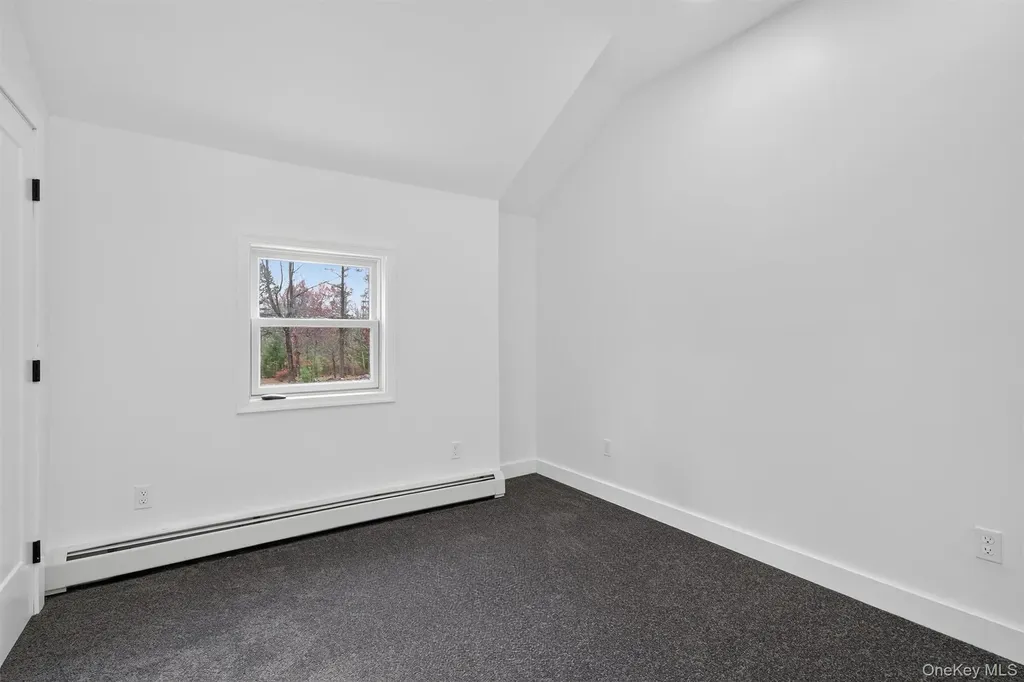 16 Nightingale Trail E Wurtsboro NY 12790