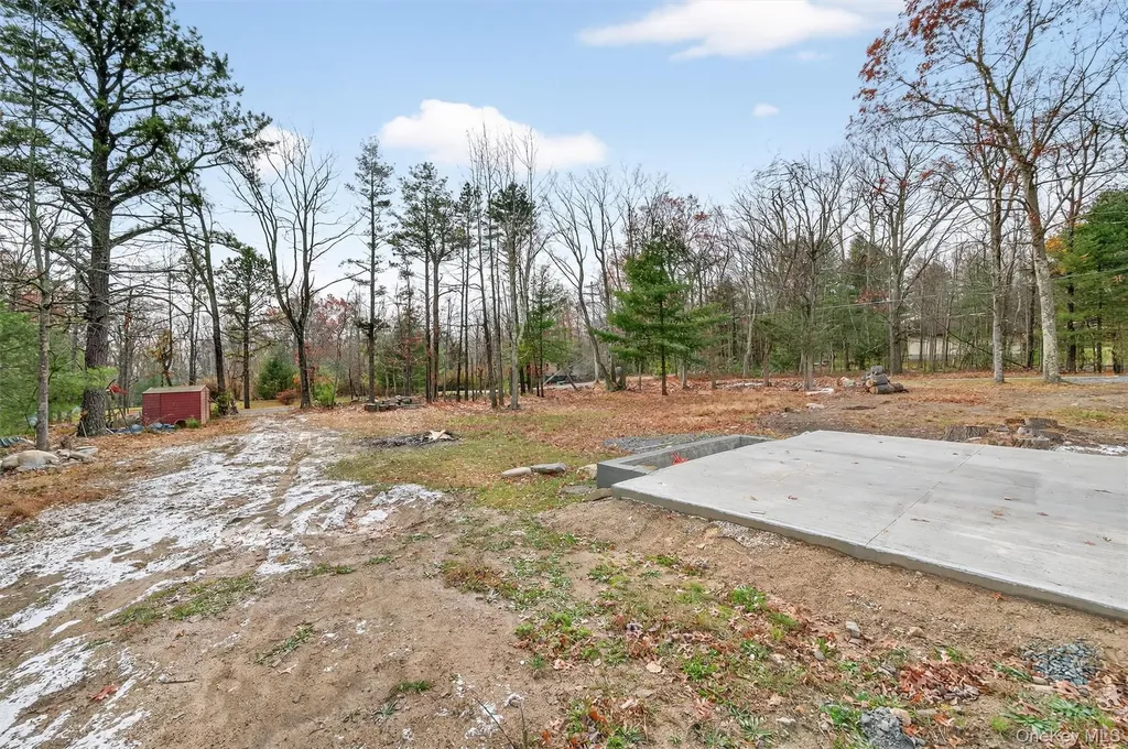 16 Nightingale Trail E Wurtsboro NY 12790