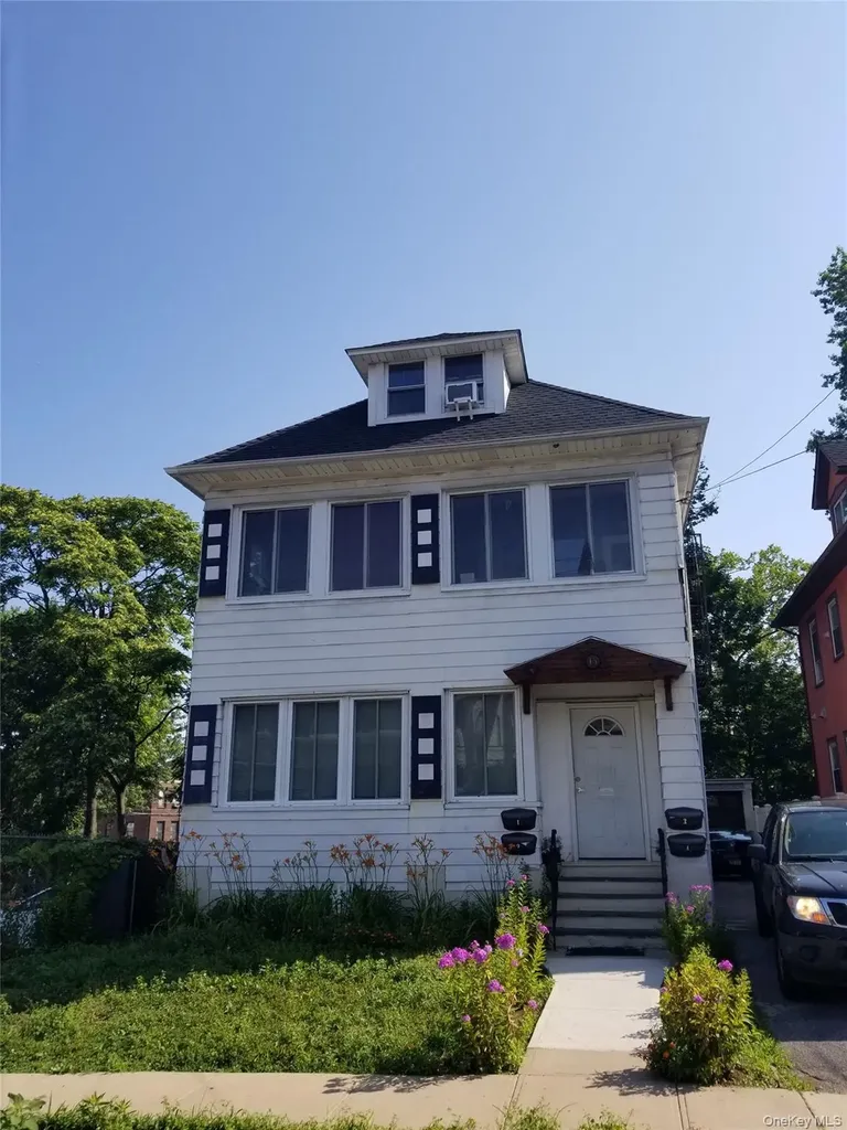 15 Overhill Place Yonkers NY 10704