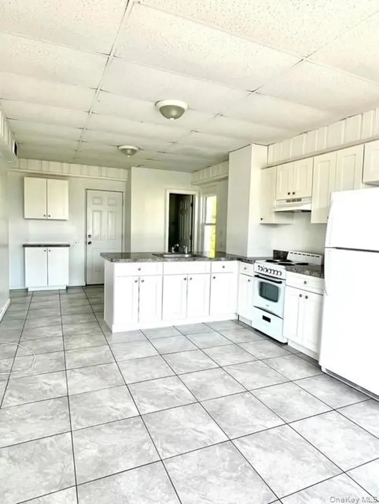 1603 Union Boulevard Bay Shore NY 11706