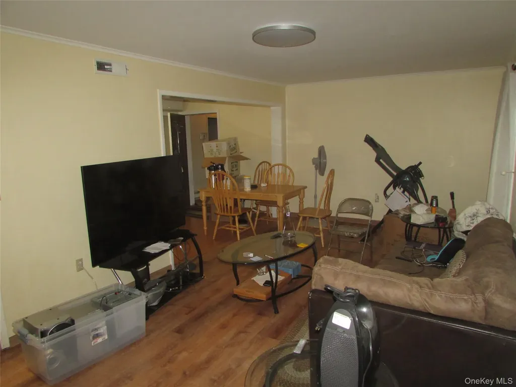 32 Hurlihe Poughkeepsie NY 12601