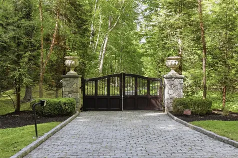 10 Hopes Farm Lane Bedford NY 10506