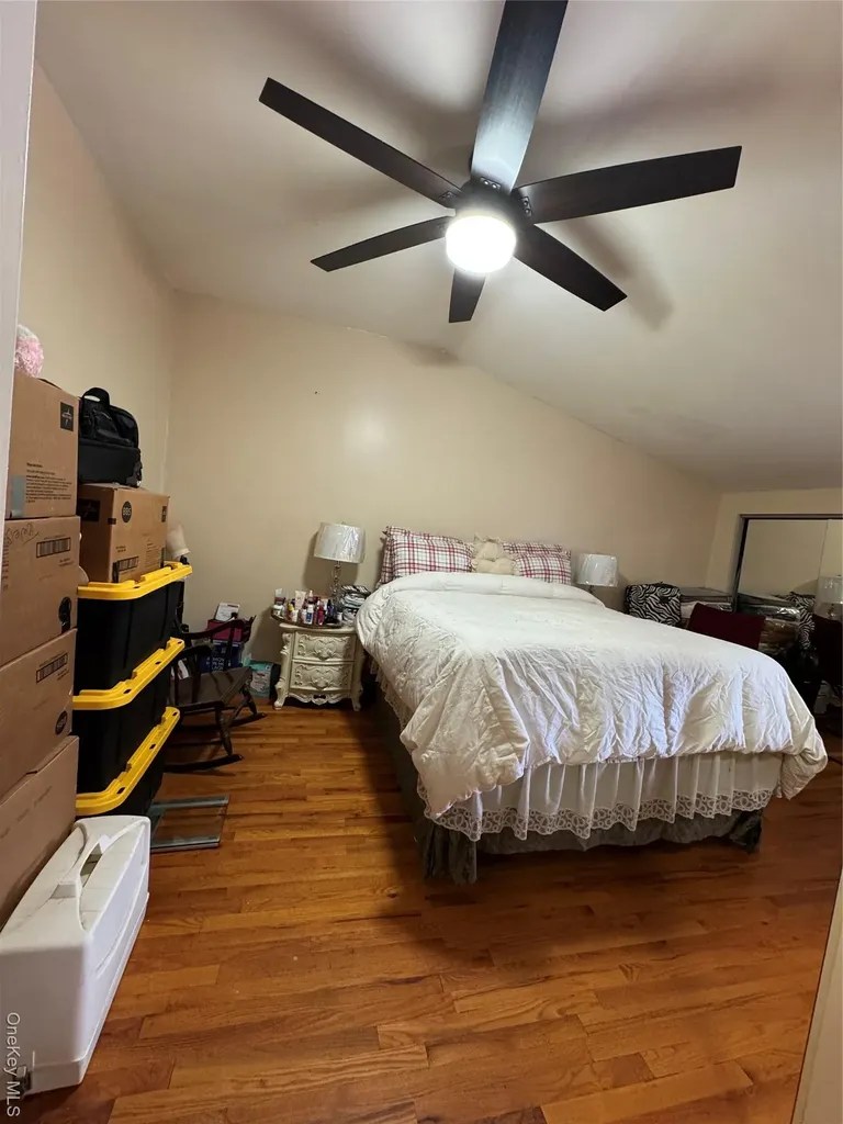 9 Harper Court Bronx NY 10466